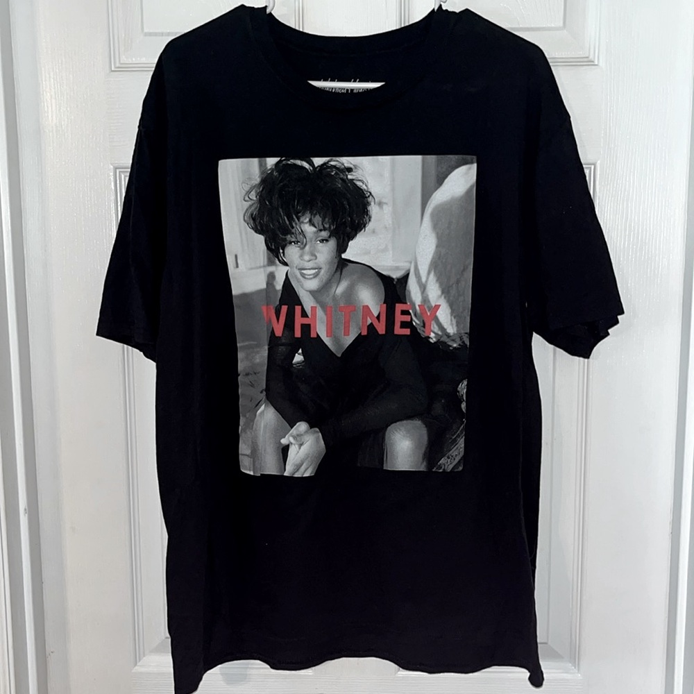 Unisex Whitney Houston T-shirt, XL, Black